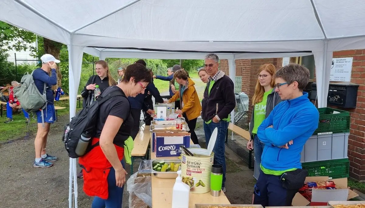 Helfer beim MünsterMarsch | © DAV Münster
