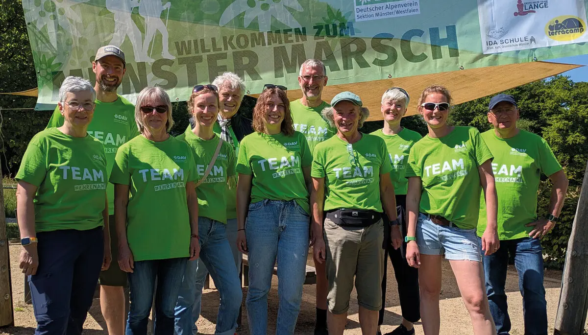 Foto von den Helfern am VP2 in Hiltrup | © DAV Münster