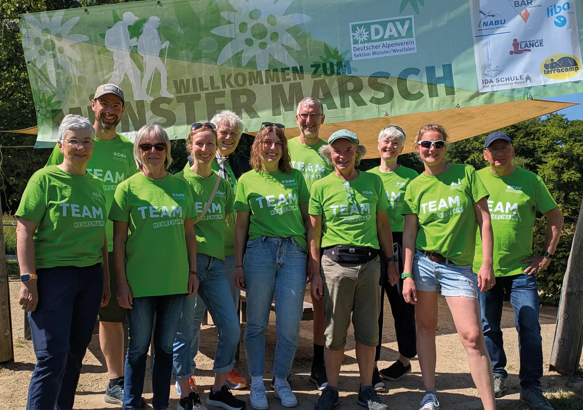 Foto von den Helfern am VP2 in Hiltrup | © DAV Münster